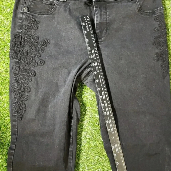 Womens Maurices Jeans 18 Short Black Straight Leg Mid Rise Regular Fit Pants - Picture 8 of 9